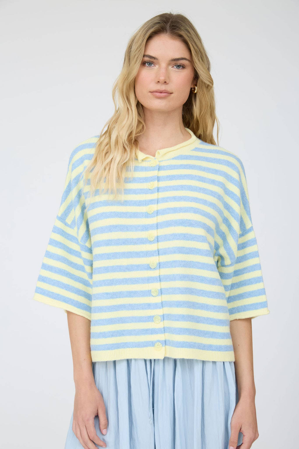 BUTTON DOWN CARDIGAN