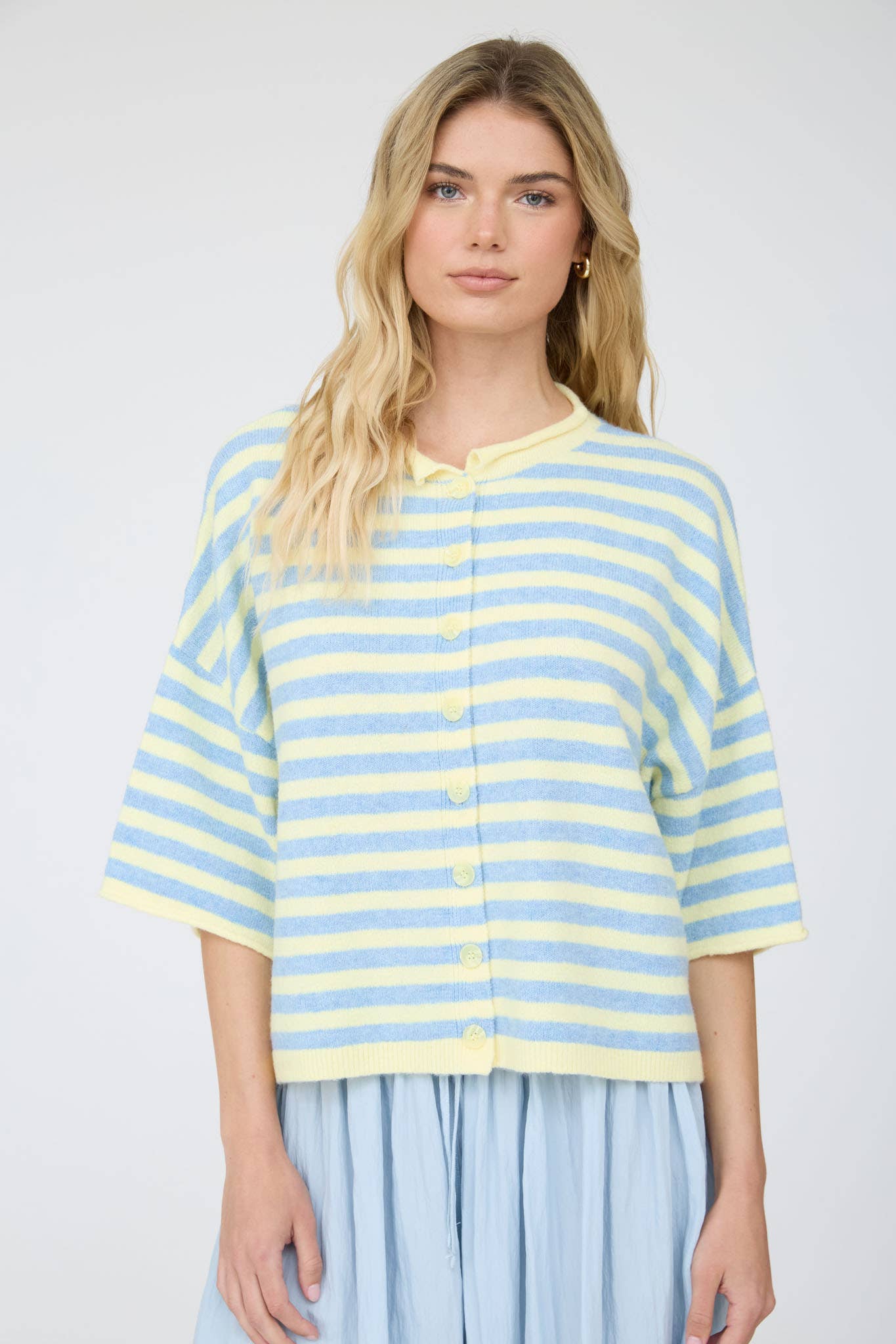 BUTTON DOWN CARDIGAN