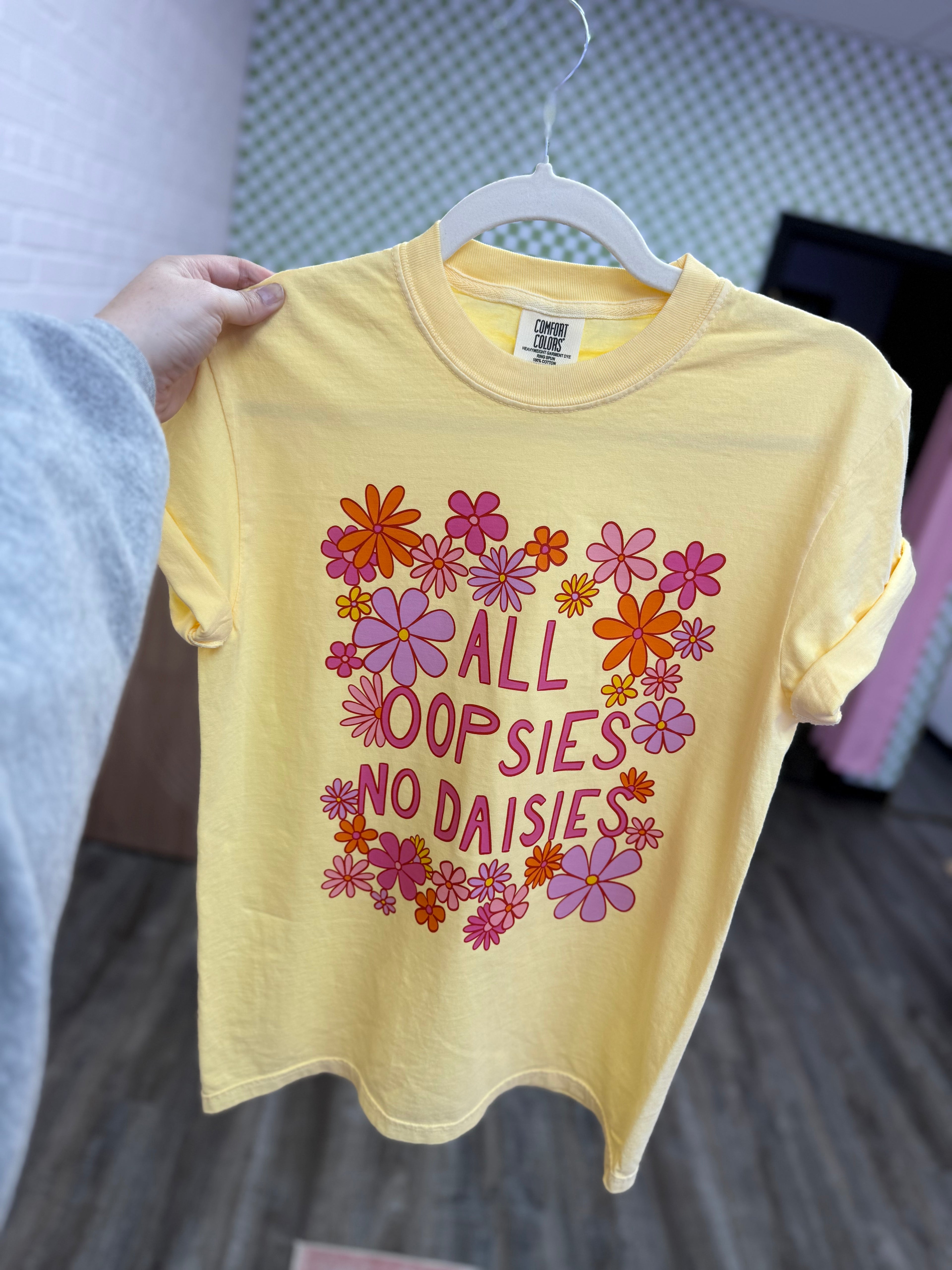 No Daisies Tee